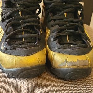 Nike Air jordan metallic gold and black shoes men's size 11.5